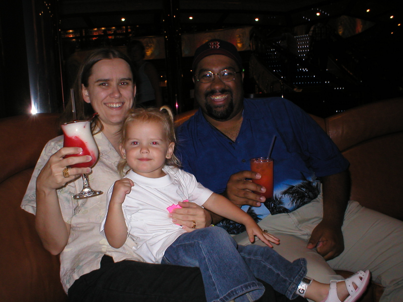 Having a drink & Saying Goodbye - Christine, Kaylin & Tony