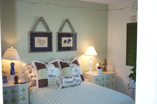 The model - guest bedroom. dcp_0293
